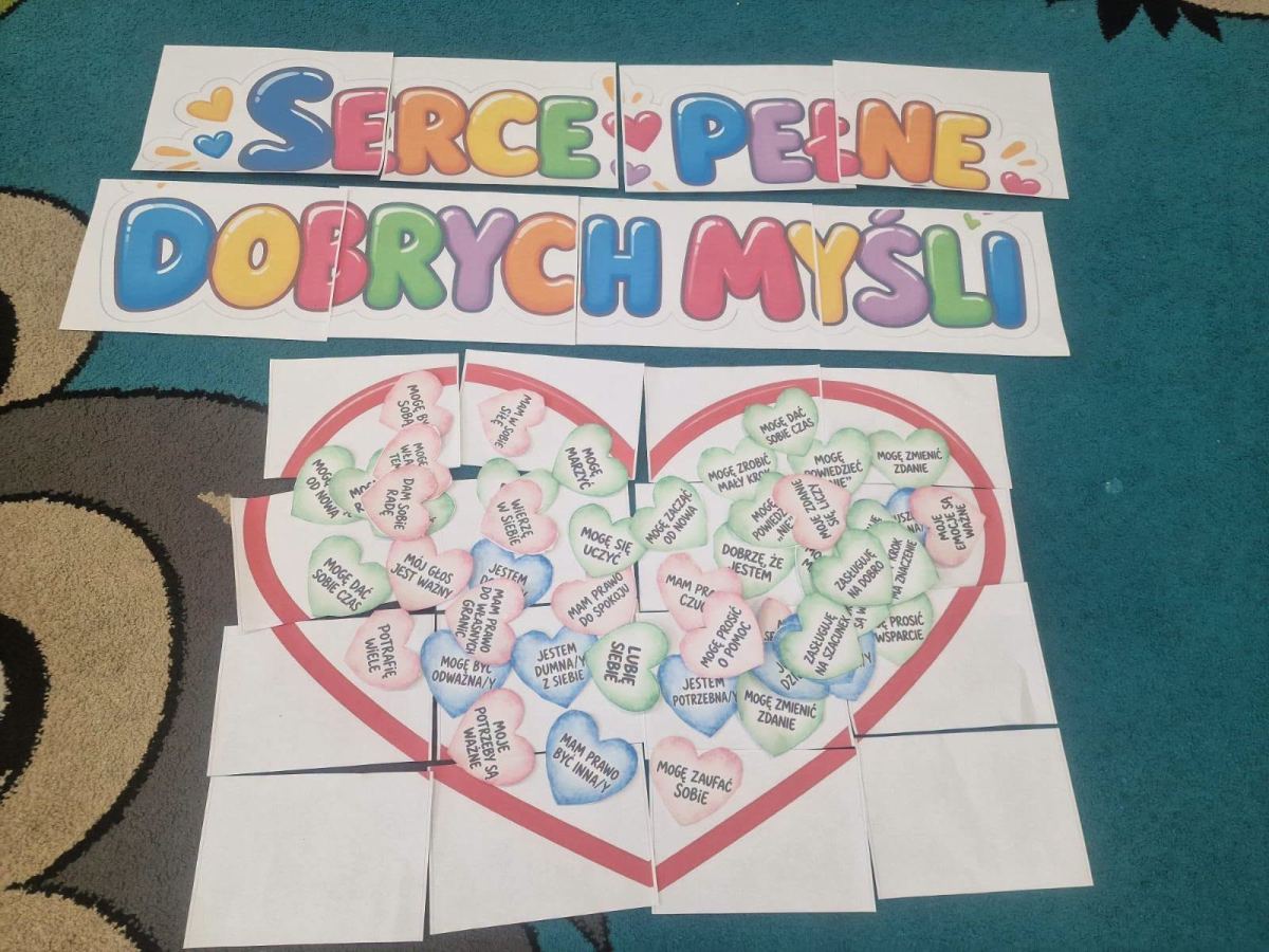 Serce pełne dobrych myśli w klasie 2c.